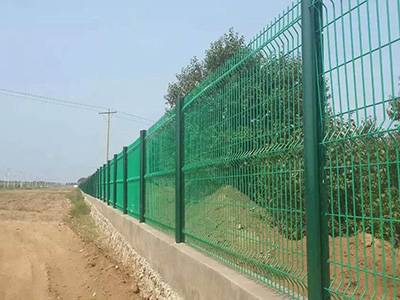 圈地護(hù)欄網(wǎng)圖片4 圈地護(hù)欄網(wǎng)圖片4