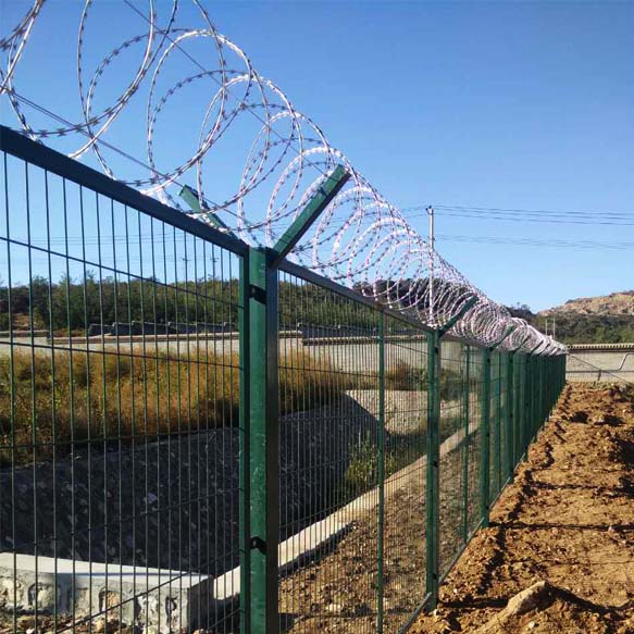 全封閉式監(jiān)獄防護(hù)網(wǎng)圖片4 全封閉式監(jiān)獄防護(hù)網(wǎng)圖片4