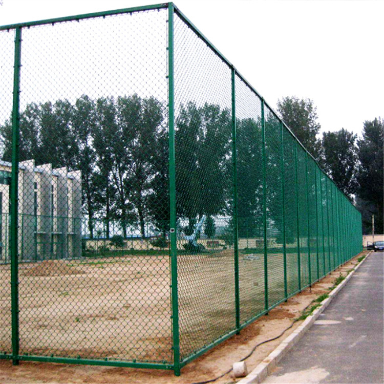 學(xué)校體育場勾花護欄網(wǎng)圖片3 學(xué)校體育場勾花護欄網(wǎng)圖片3