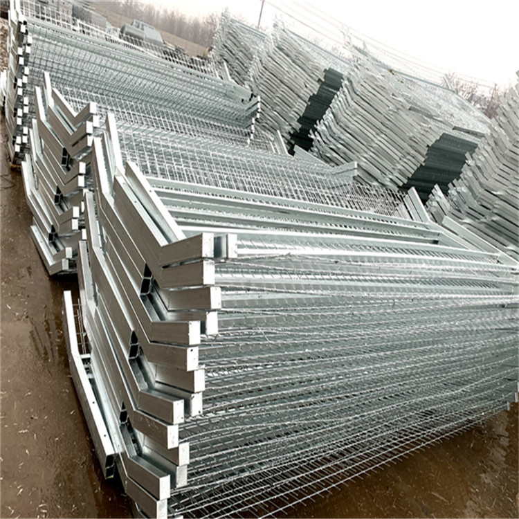 鐵路框架護欄網(wǎng)圖片2 鐵路框架護欄網(wǎng)圖片2