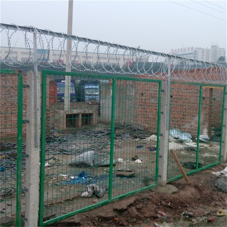 鐵路框架護欄網(wǎng)圖片3 鐵路框架護欄網(wǎng)圖片3