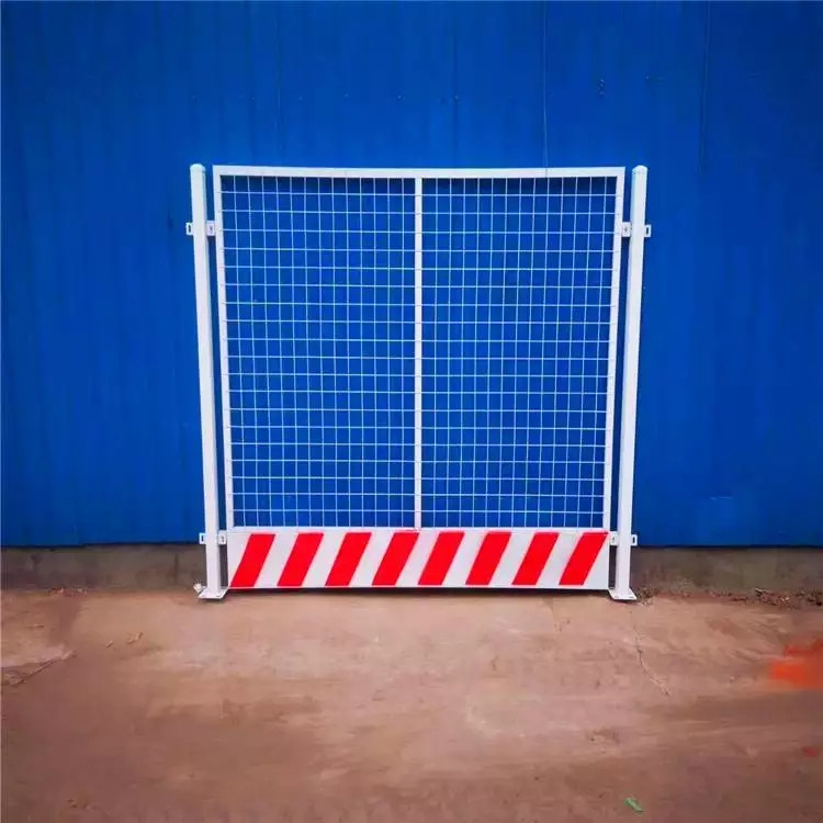 基坑開挖用護(hù)欄圖片3 基坑開挖用護(hù)欄圖片3