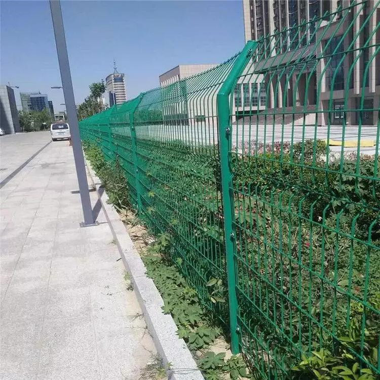 公路防攀爬護欄網(wǎng)圖片1 公路防攀爬護欄網(wǎng)圖片1