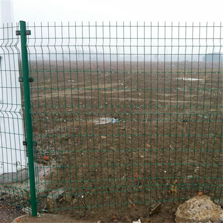 采摘園圍墻雙邊絲護(hù)欄圖片3 采摘園圍墻雙邊絲護(hù)欄圖片3