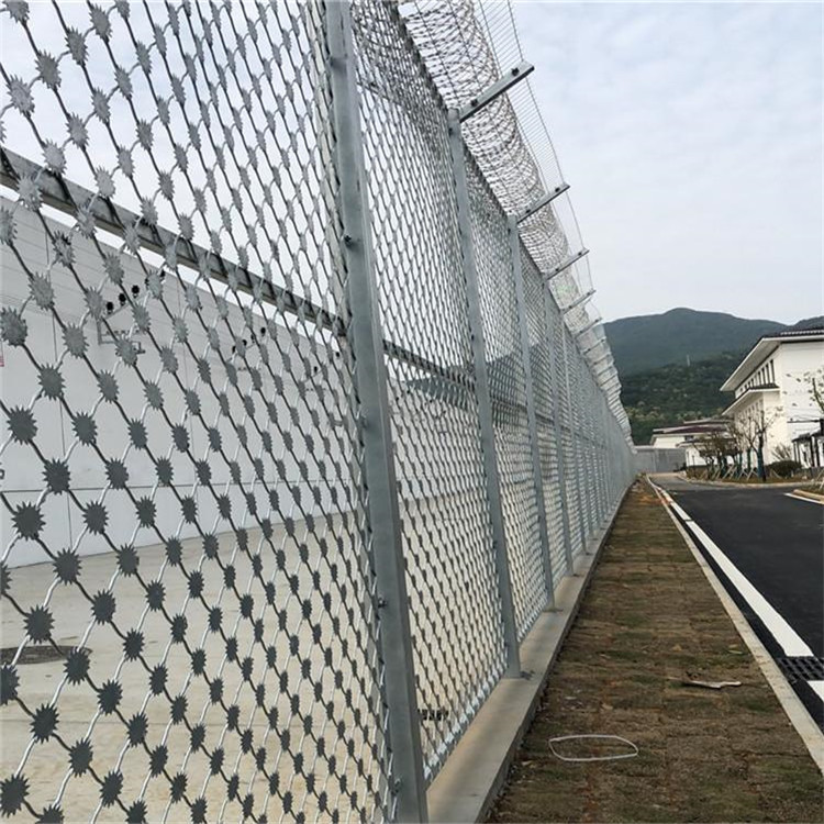 監(jiān)獄防攀爬圍欄網(wǎng)圖片3 監(jiān)獄防攀爬圍欄網(wǎng)圖片3