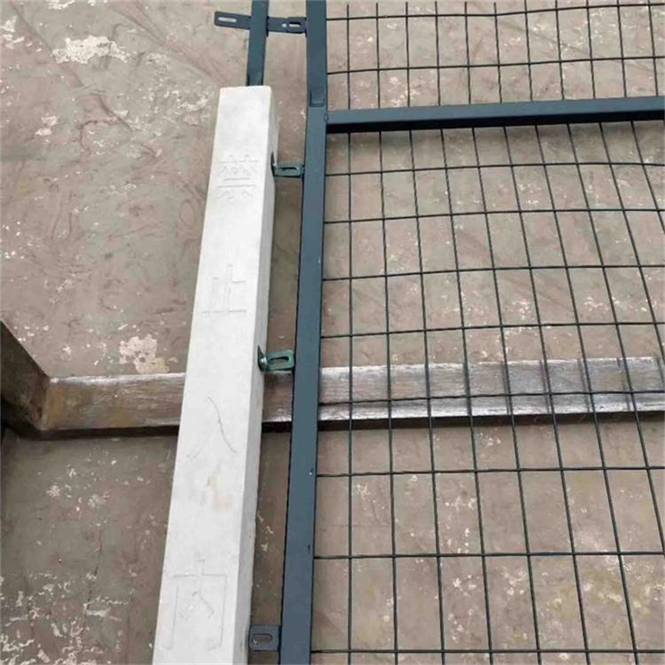 鐵路沿線隔離網(wǎng)圖片3 鐵路沿線隔離網(wǎng)圖片3