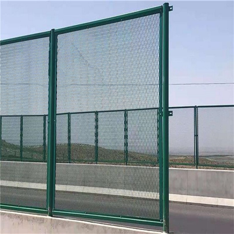 橋梁防拋網(wǎng)施工圖片3 橋梁防拋網(wǎng)施工圖片3