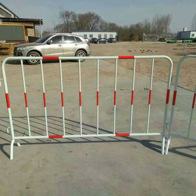 移動(dòng)鐵馬護(hù)欄圖片4 移動(dòng)鐵馬護(hù)欄圖片4