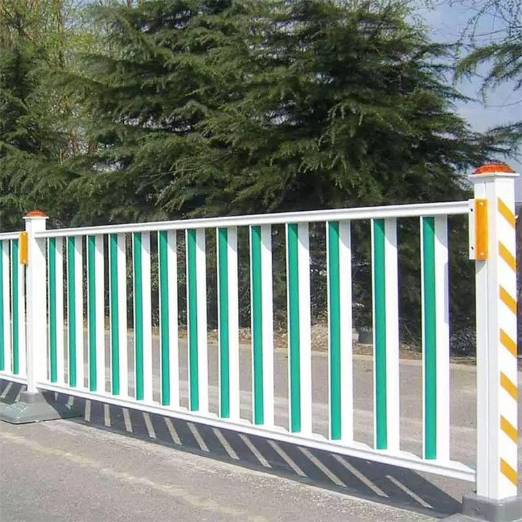 道路市政護(hù)欄圖片3 道路市政護(hù)欄圖片3